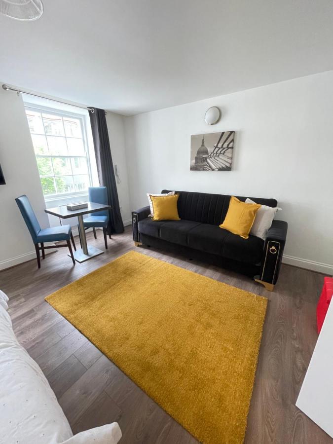 93 Charlotte Appartement Londen Buitenkant foto